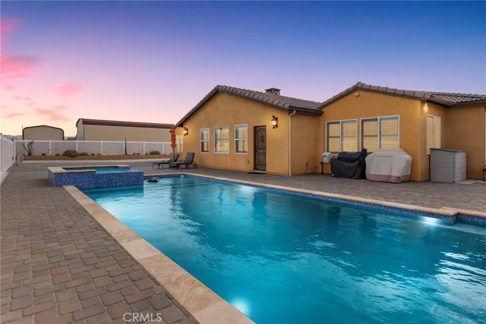 6757 Serrano Hesperia, CA 92345
