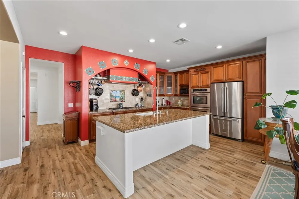6757 Serrano Hesperia, CA 92345