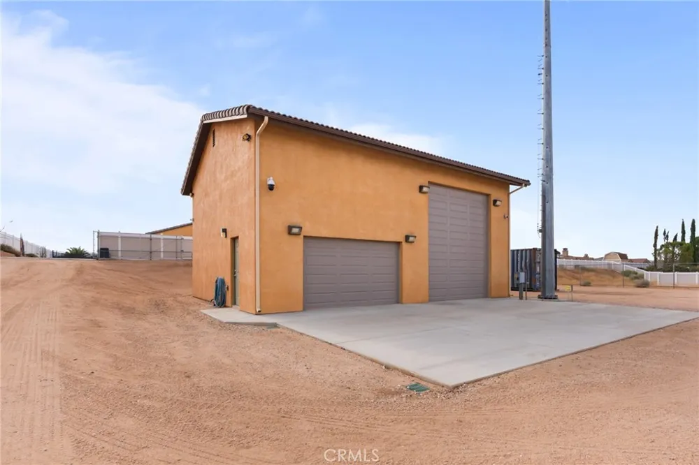 6757 Serrano Hesperia, CA 92345