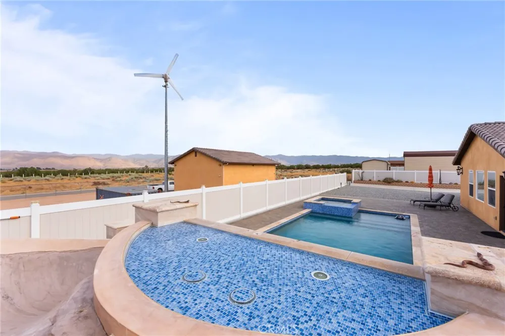6757 Serrano Hesperia, CA 92345