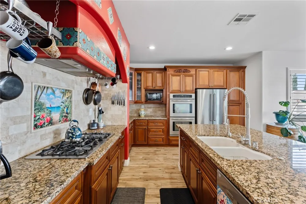 6757 Serrano Hesperia, CA 92345