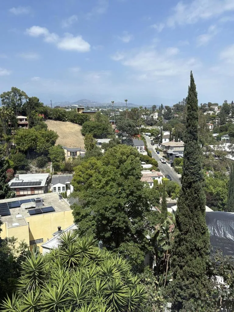 2410 Lyric Avenue Los Angeles, CA 90027