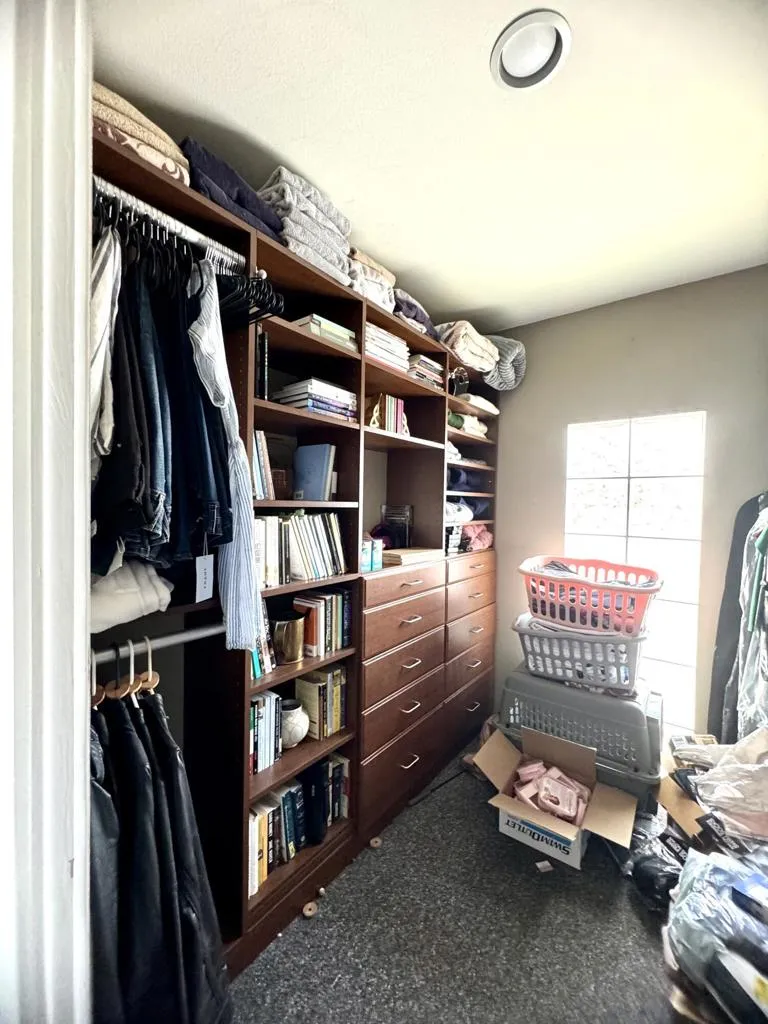 2410 Lyric Avenue Los Angeles, CA 90027