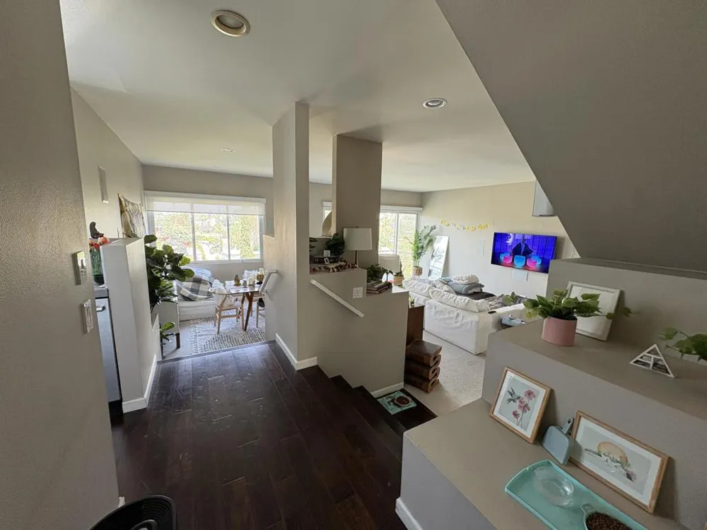 2410 Lyric Avenue Los Angeles, CA 90027