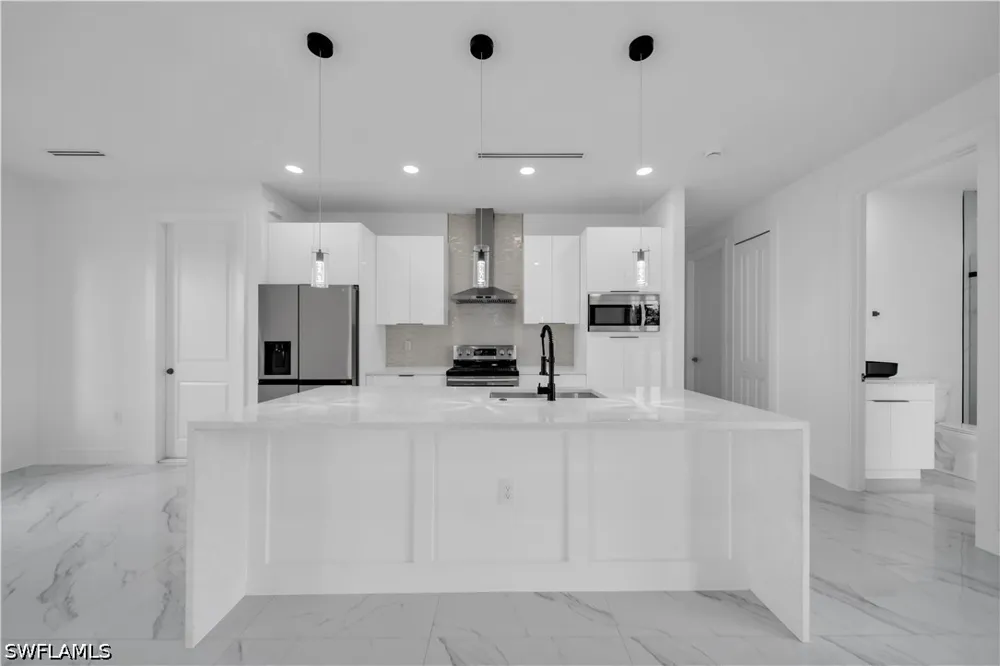 NE 15th Lane Cape Coral, FL 33909