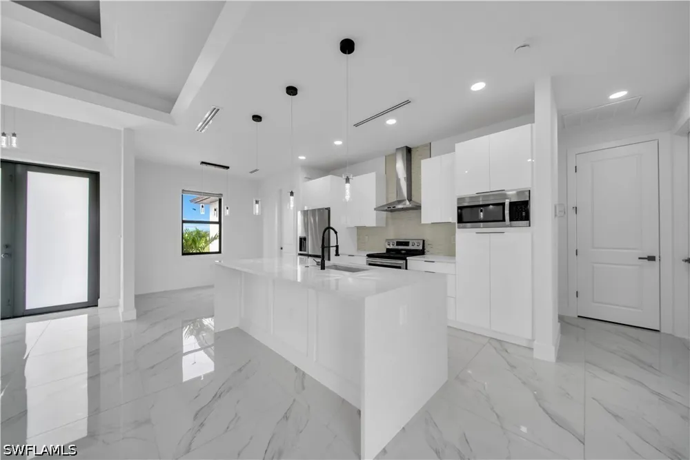 NE 15th Lane Cape Coral, FL 33909