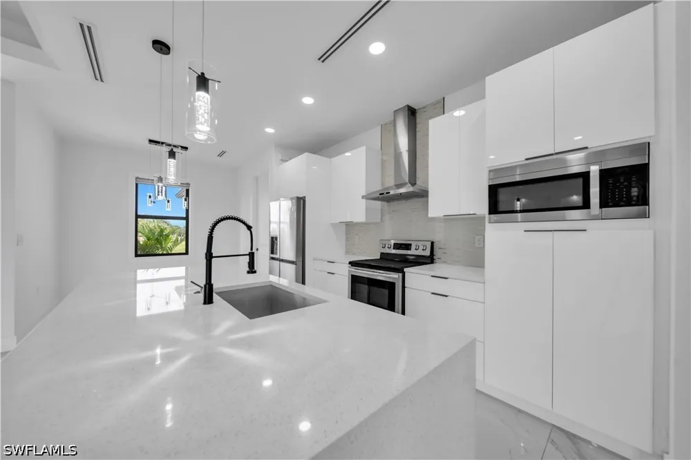 NE 15th Lane Cape Coral, FL 33909