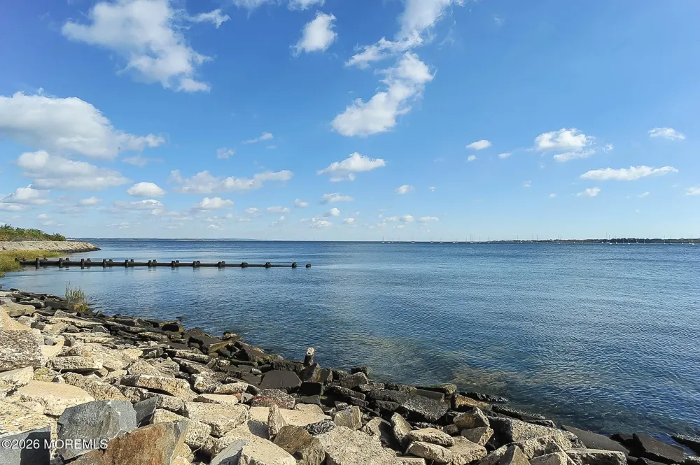 753 Lorraine Drive Keyport, NJ 07735