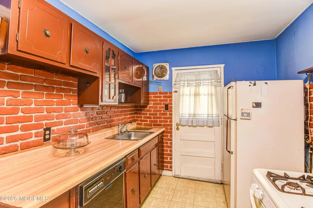 753 Lorraine Drive Keyport, NJ 07735