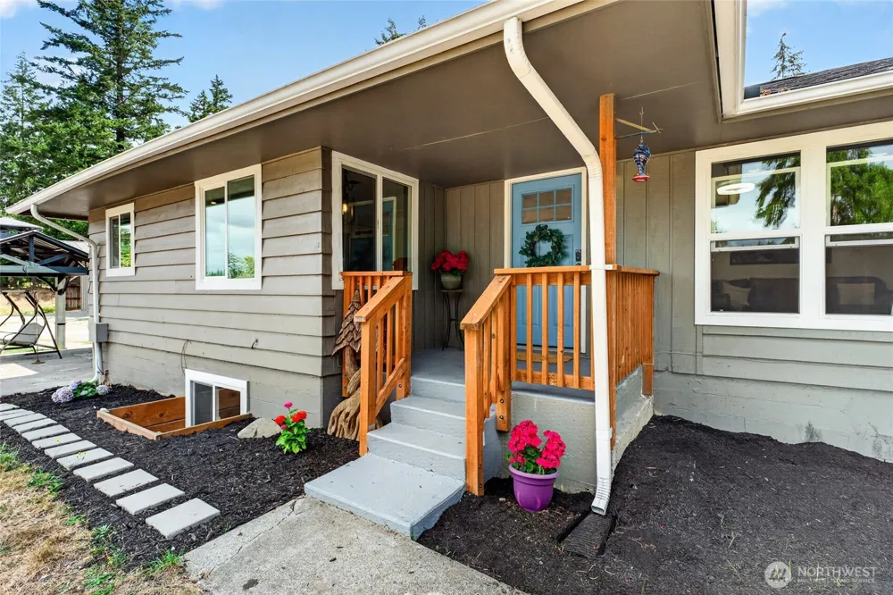 39611 62nd Avenue E Eatonville, WA 98328