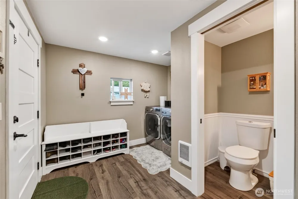 39611 62nd Avenue E Eatonville, WA 98328