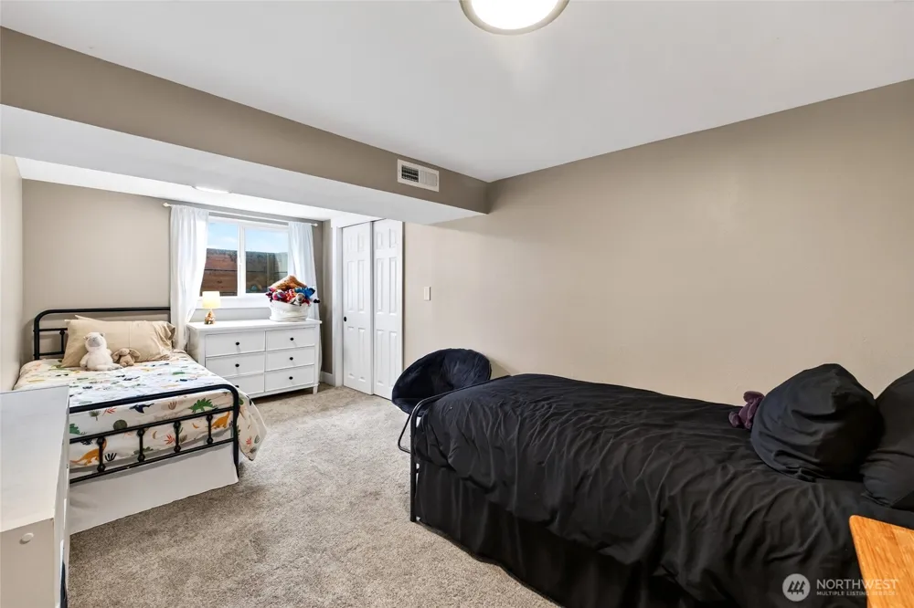 39611 62nd Avenue E Eatonville, WA 98328