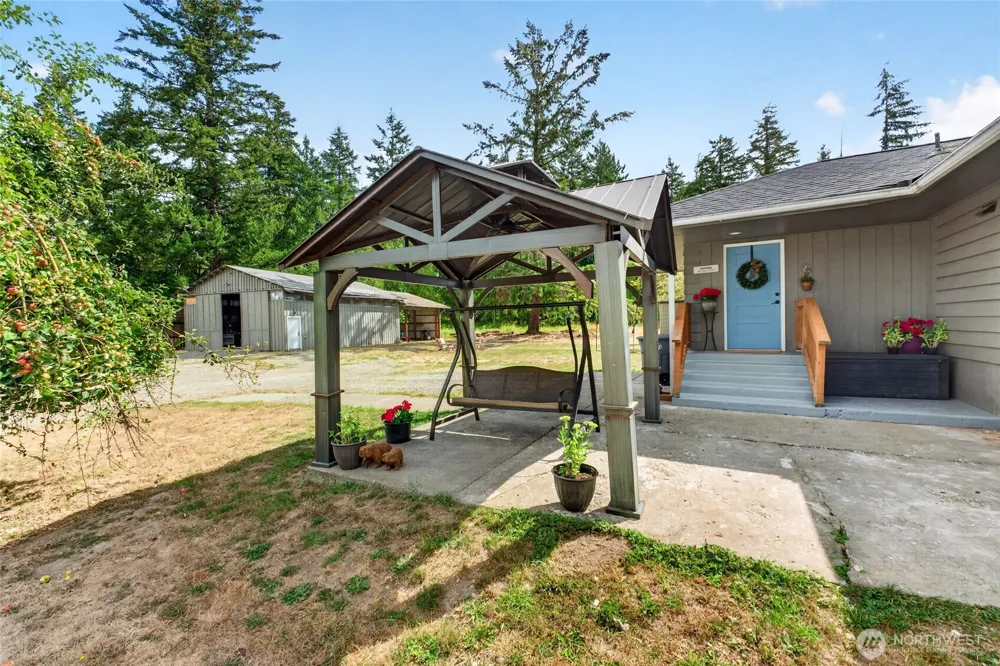 39611 62nd Avenue E Eatonville, WA 98328