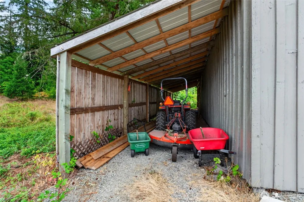 39611 62nd Avenue E Eatonville, WA 98328