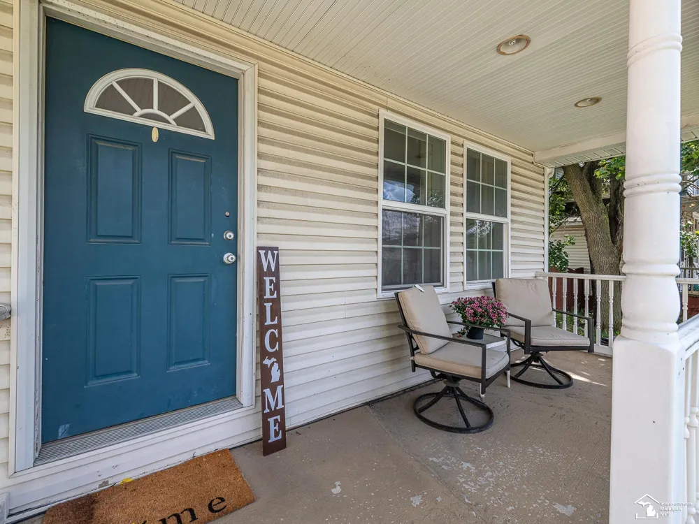 637 S Winter Street Adrian City, MI 49221
