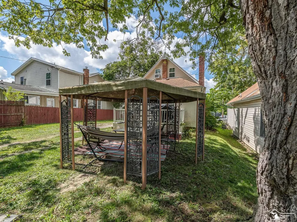 637 S Winter Street Adrian City, MI 49221