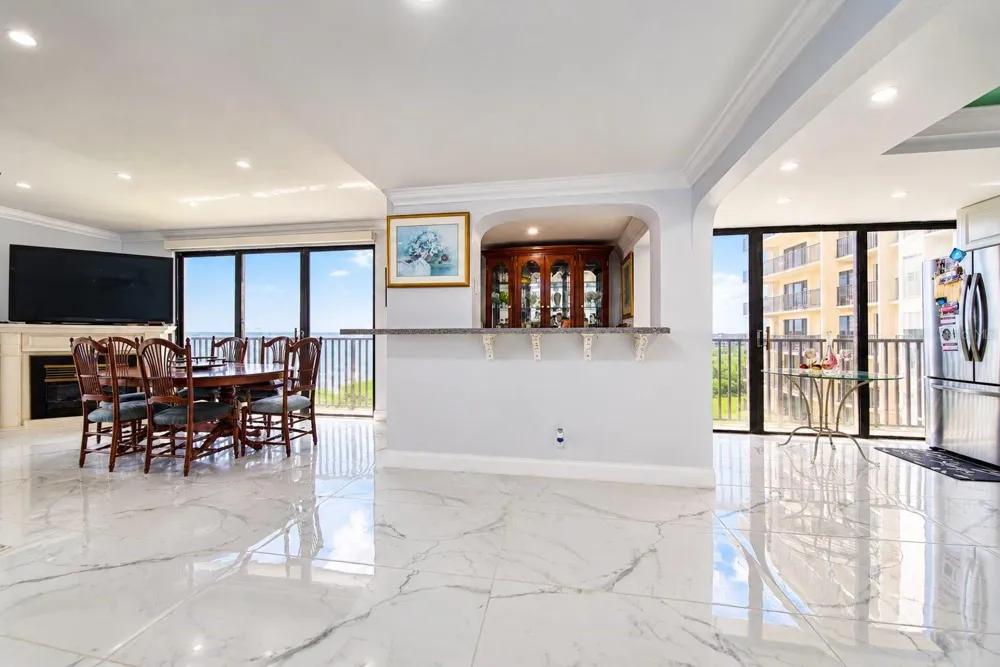 1501 GULF BOULEVARD #305 Clearwater Beach, FL 33767