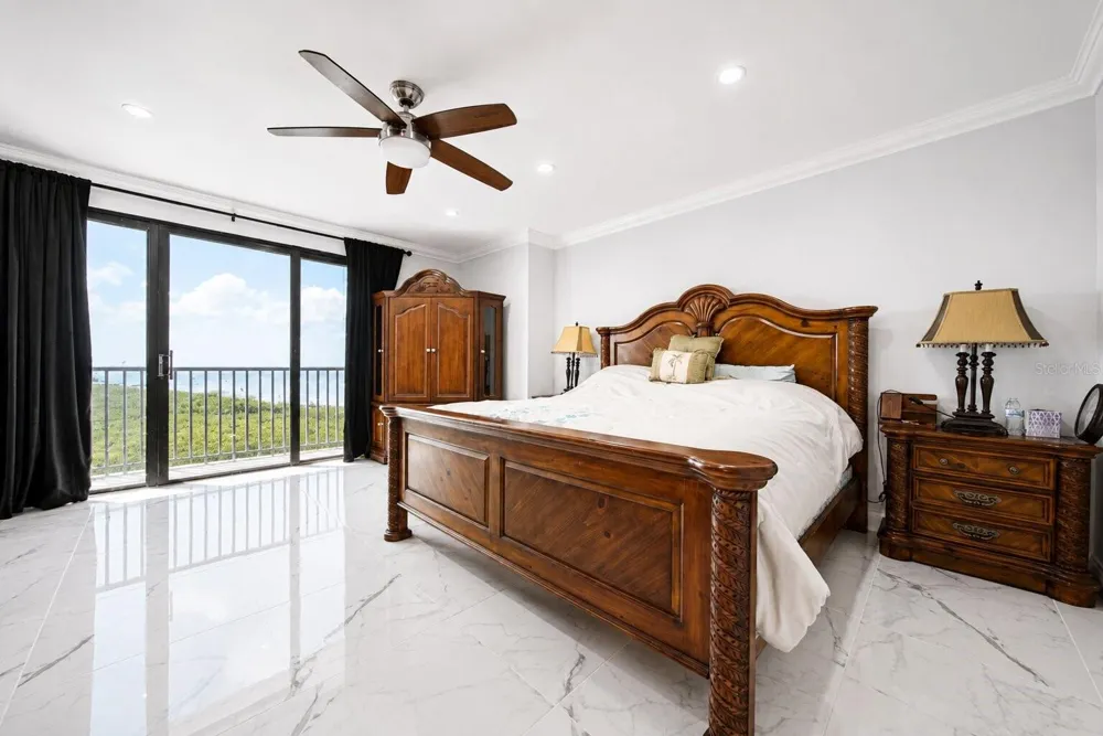1501 GULF BOULEVARD #305 Clearwater Beach, FL 33767