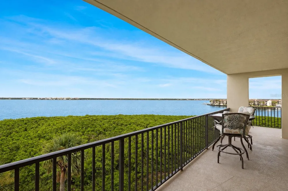 1501 GULF BOULEVARD #305 Clearwater Beach, FL 33767