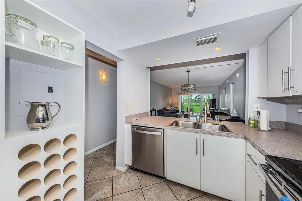 6269 PALMA DEL MAR BOULEVARD S #112 St Petersburg, FL 33715