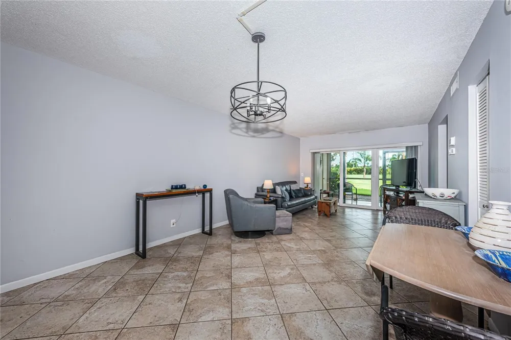 6269 PALMA DEL MAR BOULEVARD S #112 St Petersburg, FL 33715