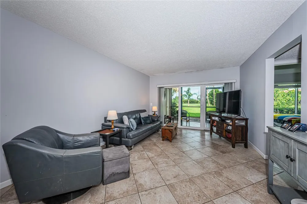 6269 PALMA DEL MAR BOULEVARD S #112 St Petersburg, FL 33715