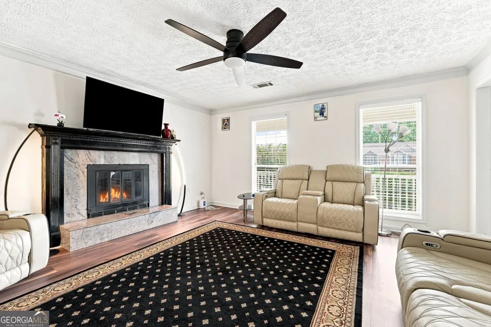 932 Sugar Meadow LN Sugar Hill, GA 30518