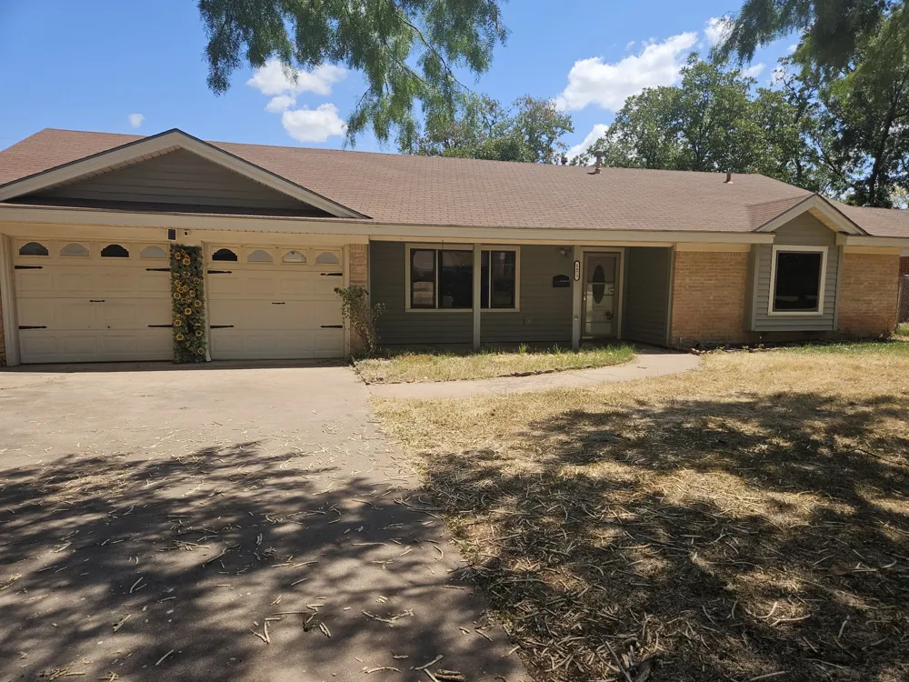1473 Meadowbrook Drive Abilene, TX 79603