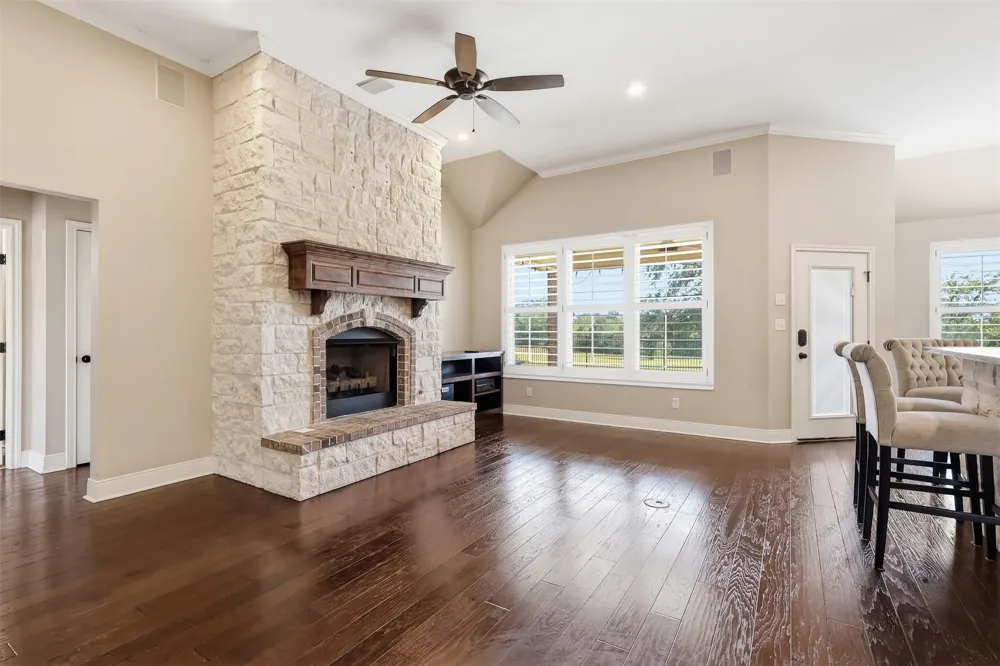 310 ROSEWOOD Mt Pleasant, TX 75455