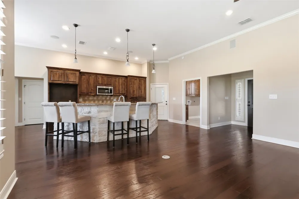 310 ROSEWOOD Mt Pleasant, TX 75455