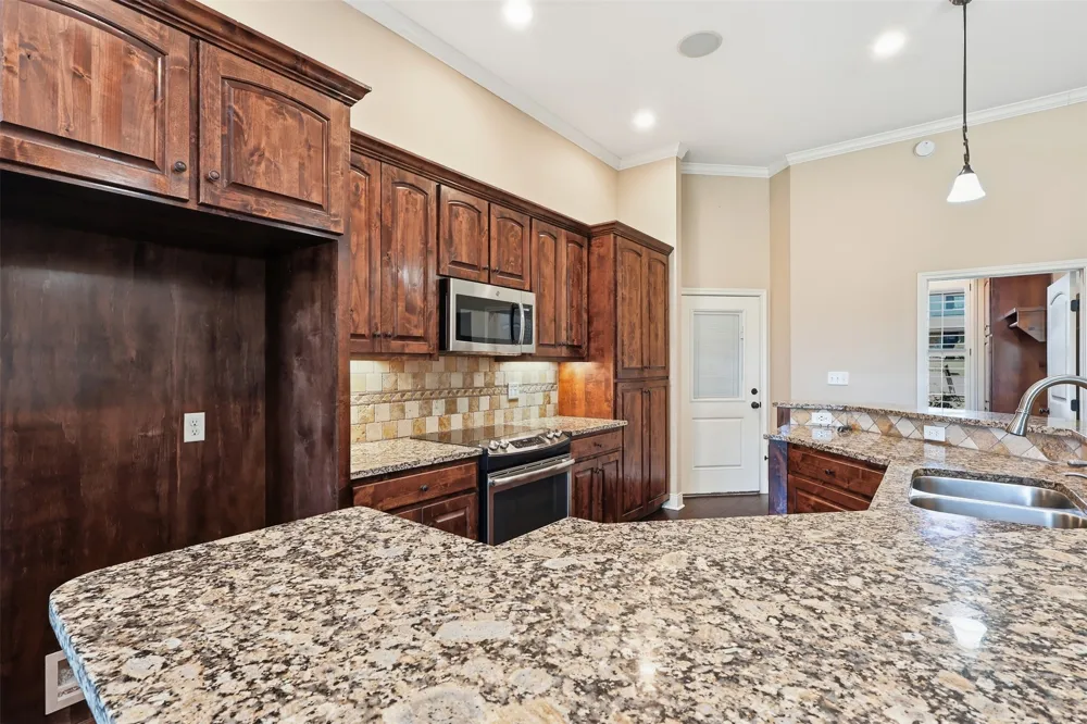 310 ROSEWOOD Mt Pleasant, TX 75455