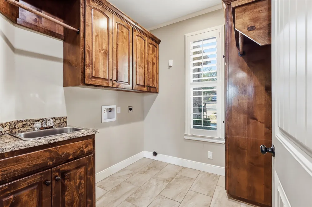 310 ROSEWOOD Mt Pleasant, TX 75455
