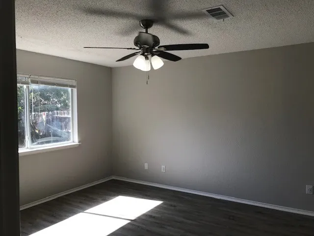 1355 Lincolnshire Way Fort Worth, TX 76134