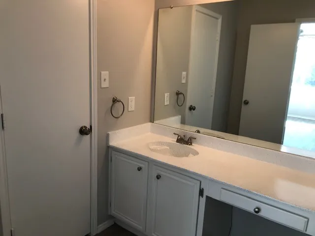 1355 Lincolnshire Way Fort Worth, TX 76134