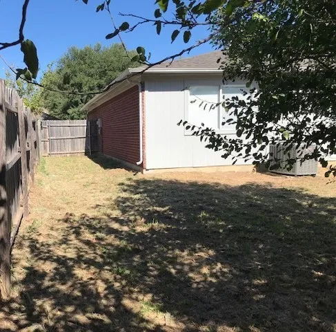 1355 Lincolnshire Way Fort Worth, TX 76134