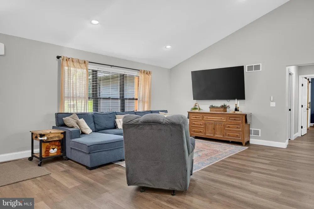 1455 LAUREL DRIVE Newmanstown, PA 17073