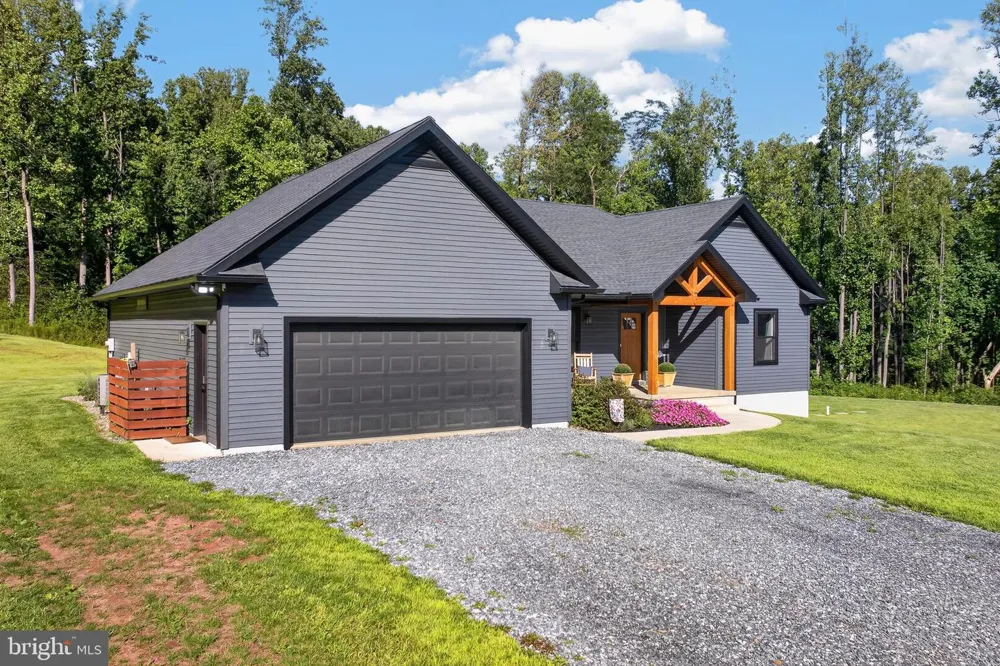1455 LAUREL DRIVE Newmanstown, PA 17073