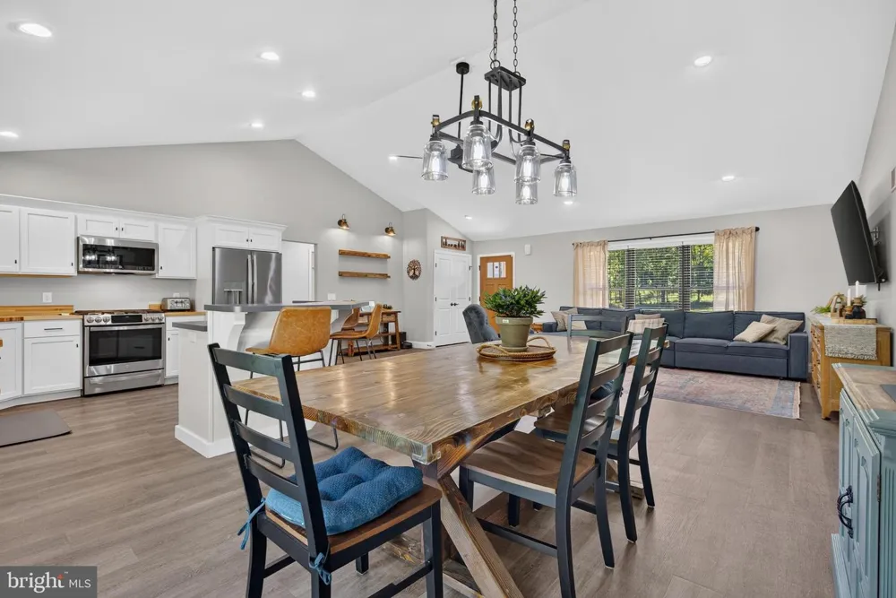 1455 LAUREL DRIVE Newmanstown, PA 17073