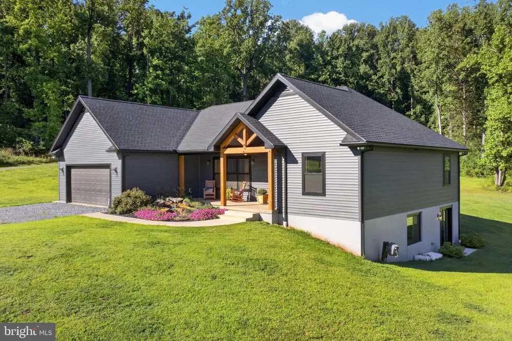 1455 LAUREL DRIVE Newmanstown, PA 17073