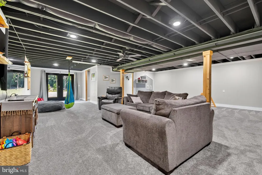 1455 LAUREL DRIVE Newmanstown, PA 17073