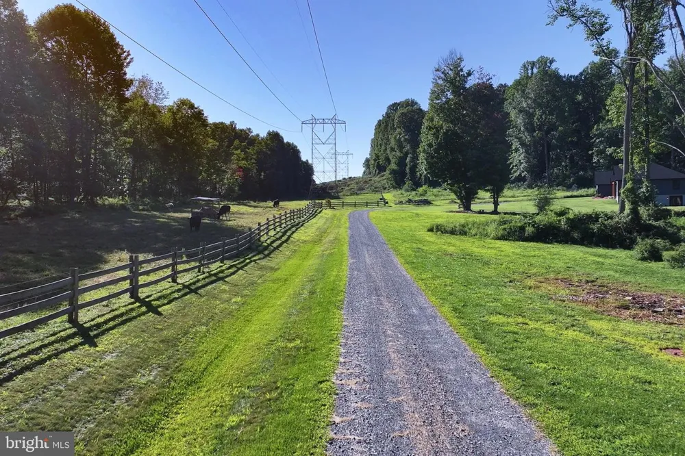 1455 LAUREL DRIVE Newmanstown, PA 17073