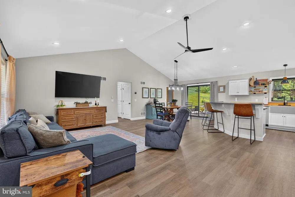 1455 LAUREL DRIVE Newmanstown, PA 17073