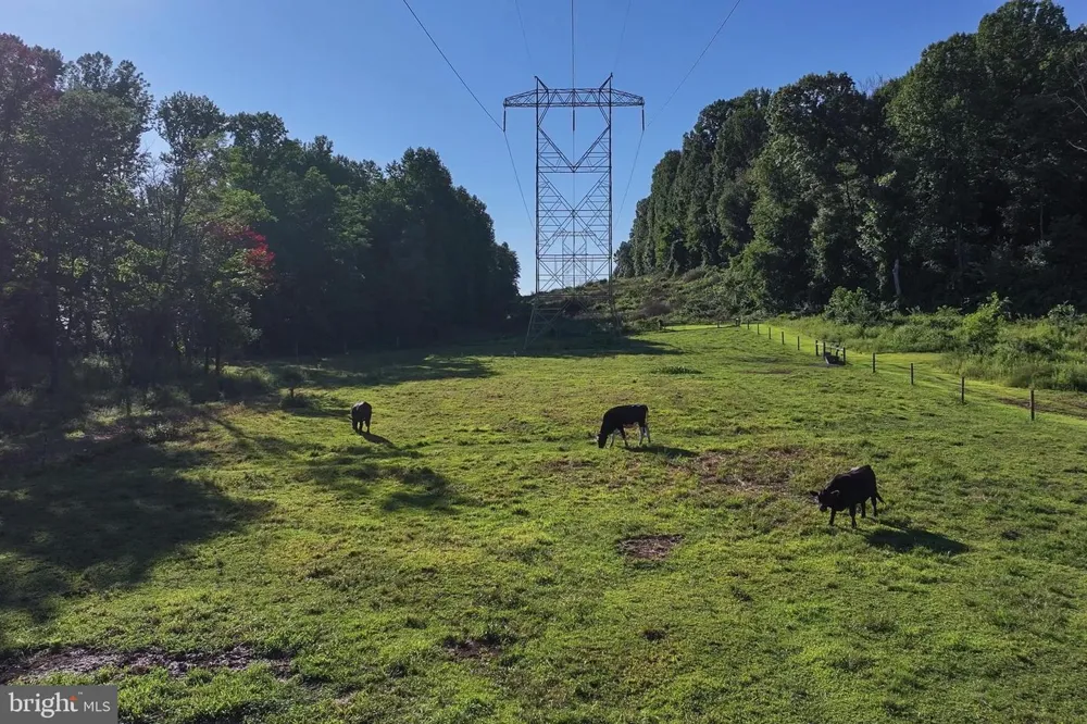 1455 LAUREL DRIVE Newmanstown, PA 17073