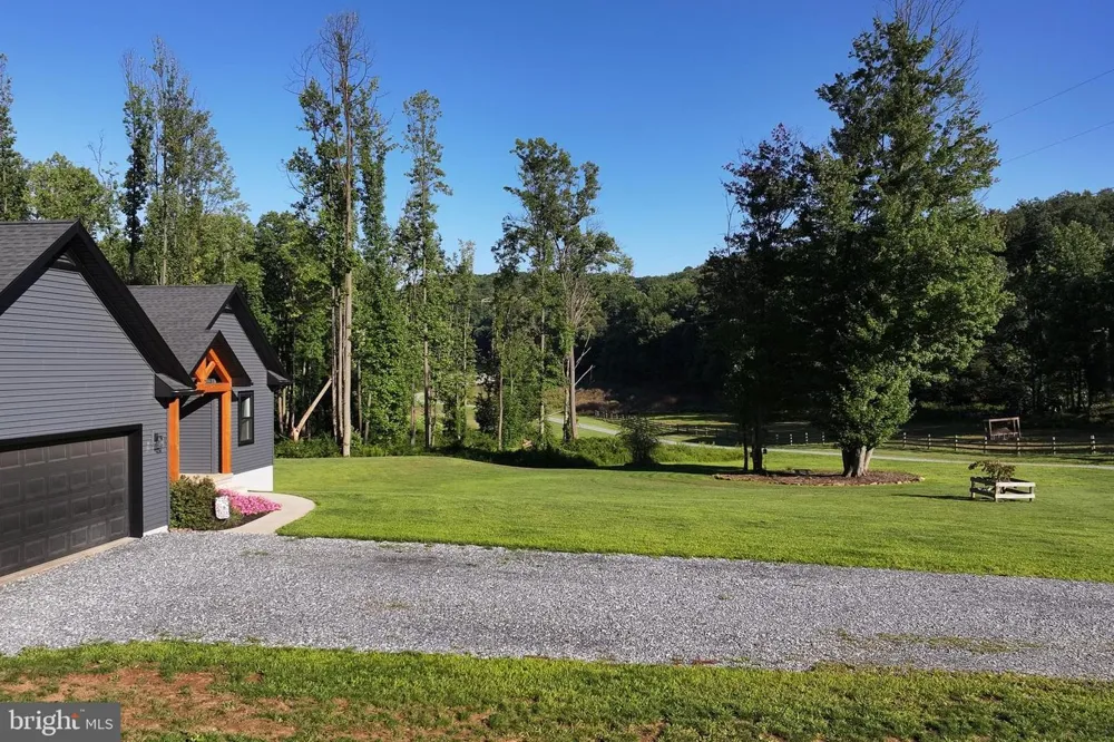 1455 LAUREL DRIVE Newmanstown, PA 17073