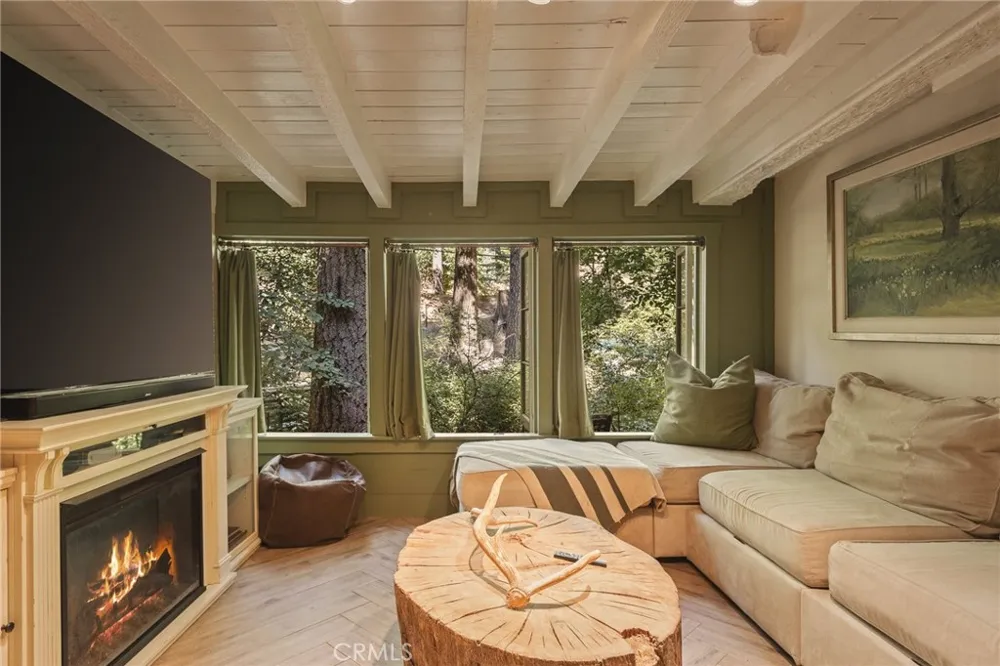 655 Cottage Grove Drive Lake Arrowhead, CA 92352