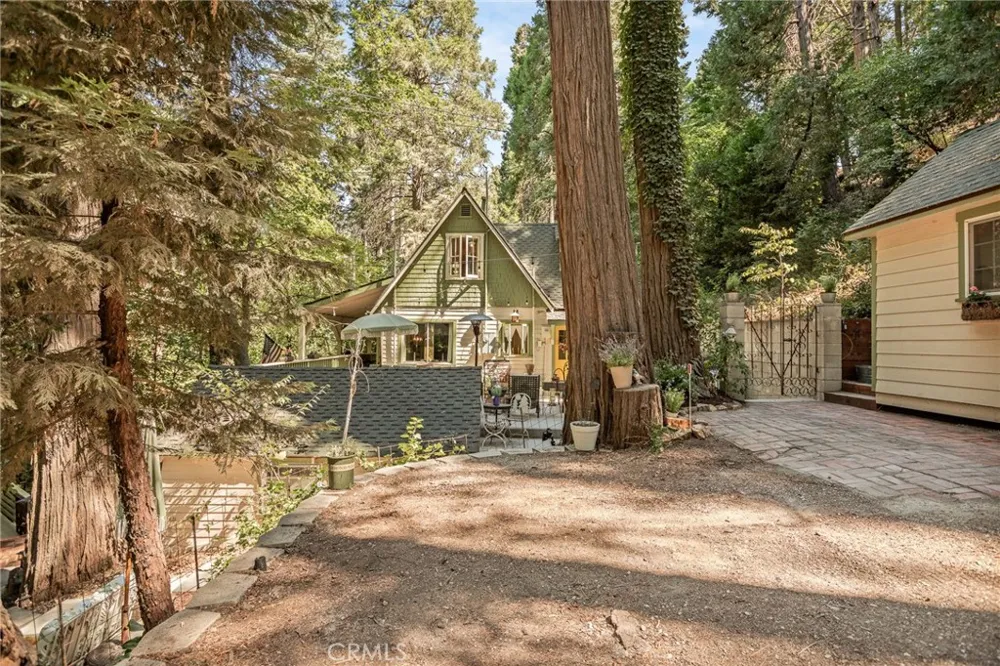 655 Cottage Grove Drive Lake Arrowhead, CA 92352