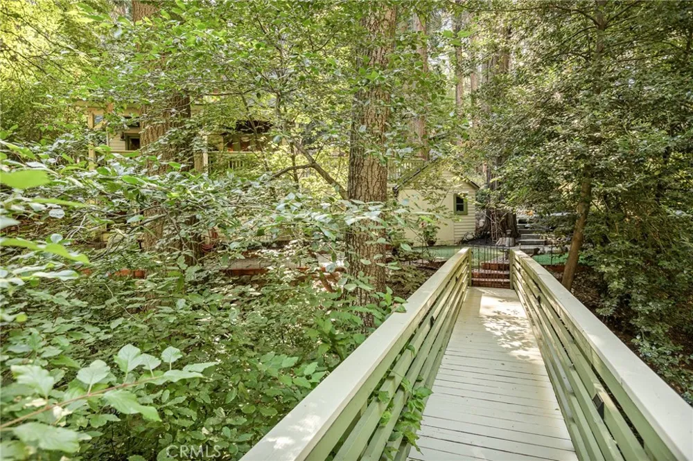 655 Cottage Grove Drive Lake Arrowhead, CA 92352