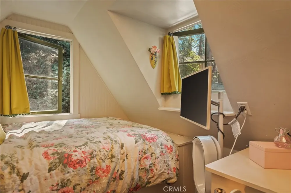 655 Cottage Grove Drive Lake Arrowhead, CA 92352
