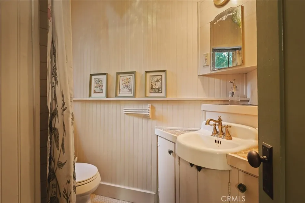 655 Cottage Grove Drive Lake Arrowhead, CA 92352