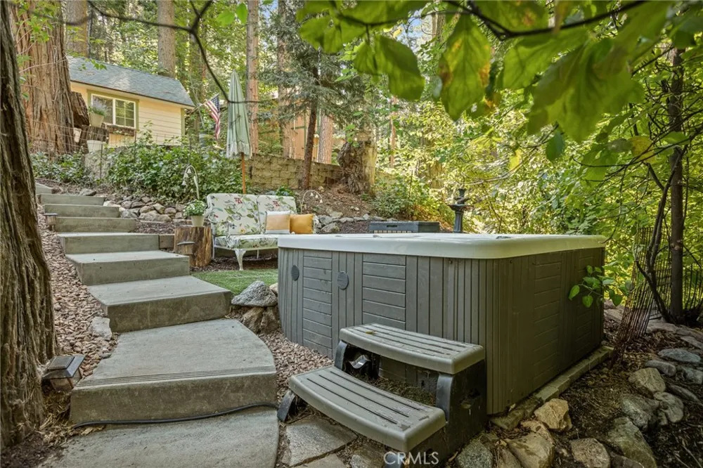 655 Cottage Grove Drive Lake Arrowhead, CA 92352
